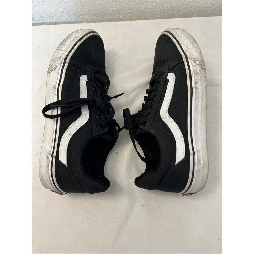 Vans old school two toned black and white sneakers Men 9 Women 10.5‎
